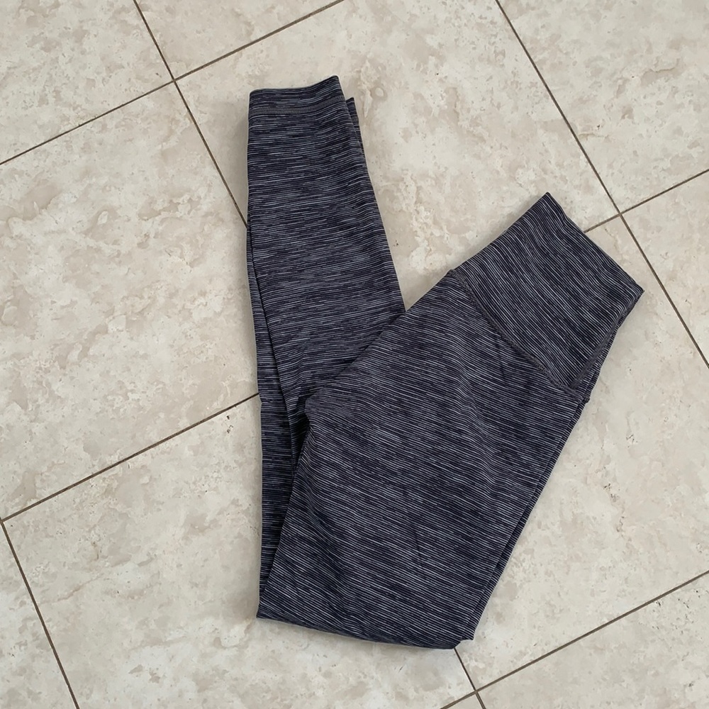 Lululemon wunder under size 4